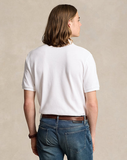 A icônica camisa polo de malha